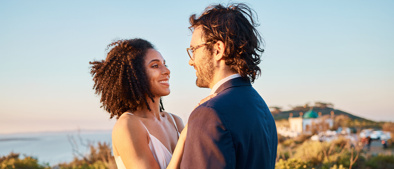 Comparative Elopement vs Traditional Wedding